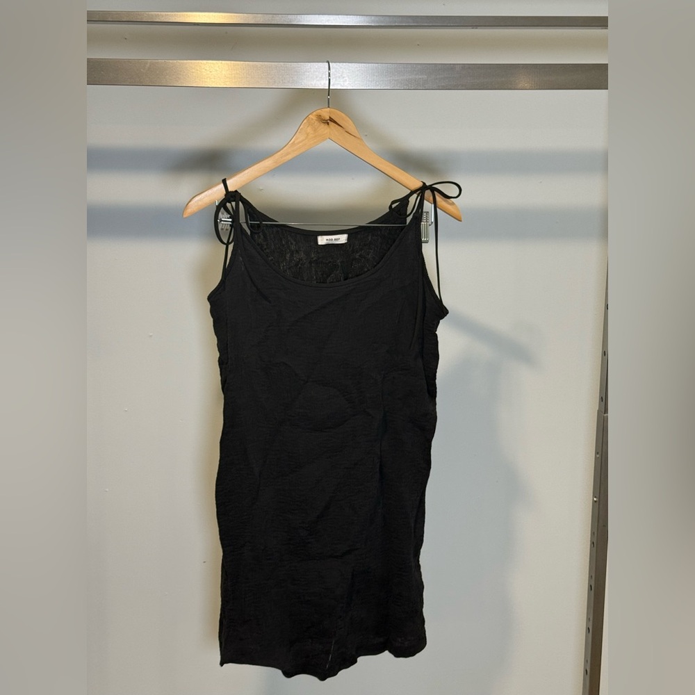 Mod Ref Black Sleeveless Dress with Tie Straps